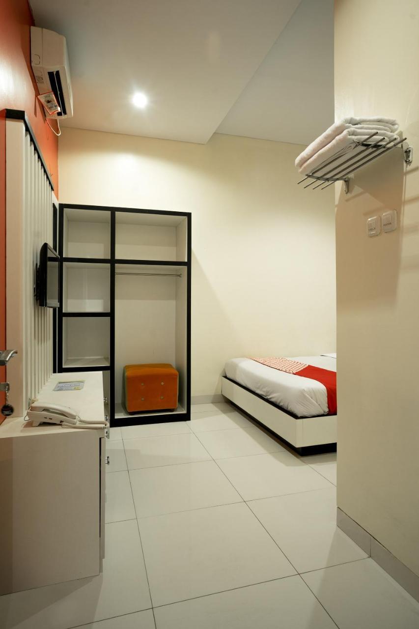 Oyo 342 De'kayakini Hotel 2*